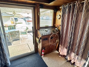 77 Sumerset 14 x 58 Aluminum Hull with Catwalks 19 