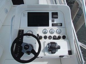 1999 Contender 35 Express Side Console 3 4