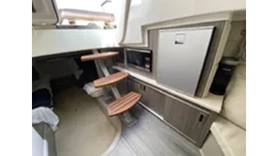 2022 Sea Ray 320 Sundancer Outboard 11 