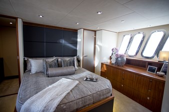 Mazarin 72 Flybridge 7 