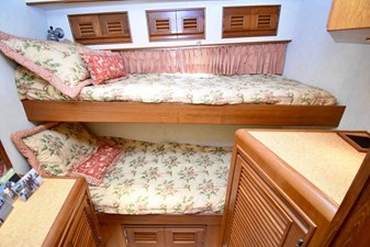 Six C One II 44 62-2000-Offshore-Yachts-Pilot-House-44