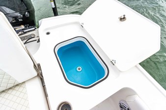 28' Caymas 281HB Center Console 68 