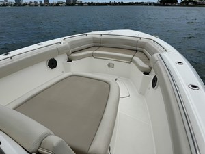 2020 Boston Whaler 330 Outrage 9 