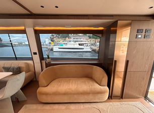 Azimut 72 Fly 9 