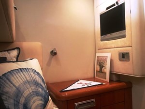 Two Sunz 23 50-2006-Sunseeker-Manhattan-23