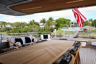 120' Majesty 2025 77 