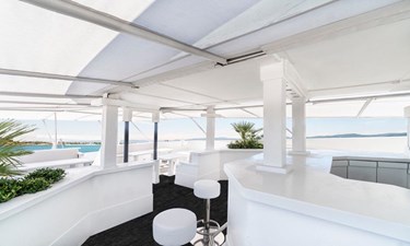  42 M STEEL  MOTOR YACHT 37 