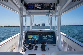 REEL DOOZY 42 38_jupiter_reel_doozey_helm_2