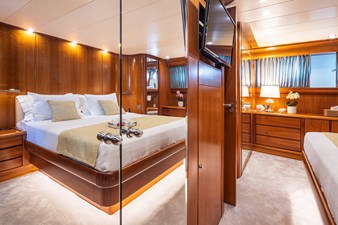 VYNO 22 Master Cabin