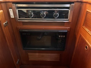 LIO KAI 12 Microwave