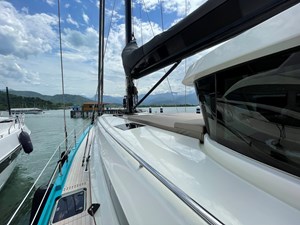 LAS BRISAS 25 Side Deck