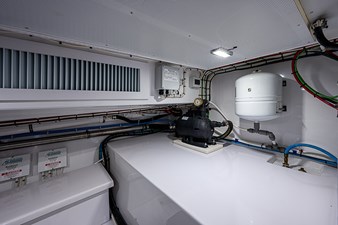 PERFECTION 52 49_garlington_perfection_engine_room_44