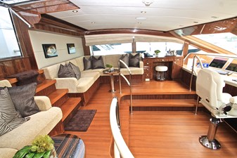 Mesmerize 61 2013 Hargrave 125 Raised Pilothouse