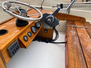 17 BOSTON WHALER 1976 10 