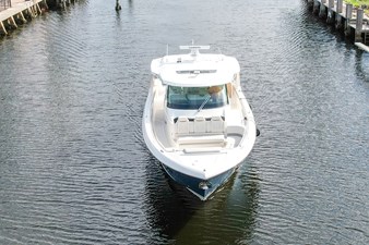 - 6 7_2022 48ft Tiara 48 LS