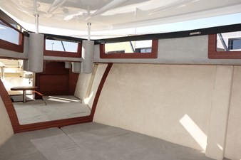 Alfastreet 23 Cabin Evolution SEMI-HYBRID 39 roofair ventialtion
