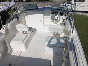 21' Wellcraft 2004 V 21 6 