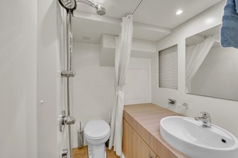 95 Raised Pilothouse 55 95' Azimut-24