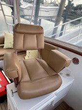 CAZADORA 7 Companion Chair    
