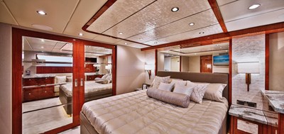 JOHNSON 80' FLYBRIDGE W/HYDRAULIC PLATFORM  12 Master head doors closed   