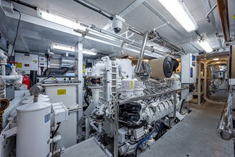 MISSING LINK 77 Engine Room