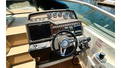 2016 Sea Ray 310 Sundancer  3 