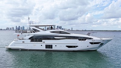 95 Raised Pilothouse 1 95' Azimut _ Drone-1