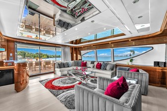 Ferretti Yachts Custom Line 94 21 
