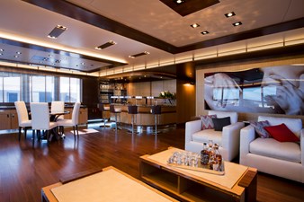ARMADA 31 Sky Lounge