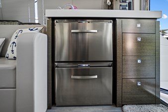 Catch Me 25 26_018RF