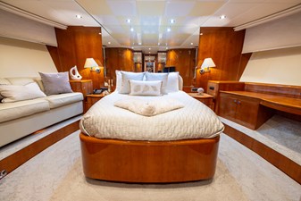 ENDLESS SUN 40 100 Azimut 1999_Tom Robertson_51