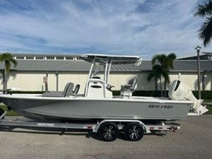 2021 Sea Pro 248 Bay 1 2