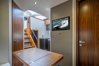 - 63 64_2019 57ft Sunseeker Predator