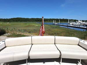 ABLE II 8 Transom Settee 