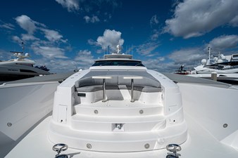 ANDREA VI 44 Foredeck