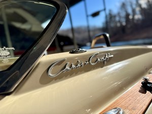 018 Chris-Craft Launch 27 Heritage Trim Edition Surf 123 