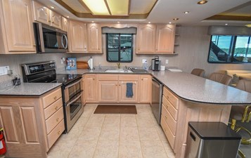 2001 Norris Yachts 85x18 Houseboat 25 