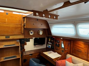 BACCARA 5 50' Hinckley Sou'wester 1977 (BACCARA) Navigation Station