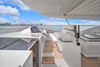 95 Raised Pilothouse 91 95' Azimut-60