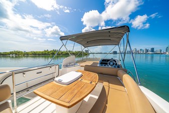 MANHATTAN 52 34 2011 Sunseeker 53 Manhattaddn-34