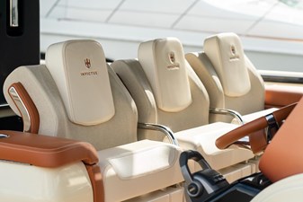 Montenegrina 31 acc46a2f-18f7-497f-83a6-9f9629bb65c8