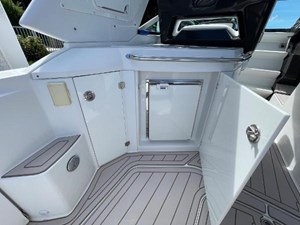 Monterey 335 Sport Yacht 9 2016-monterey-335-sport-yacht-power-9542251-20240910120128373-1_LARGE