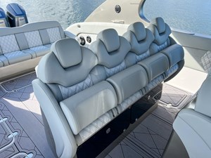 2024 Mystic Powerboats M5200 27 