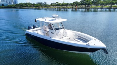 2018 Everglades 335 Center Console 3 
