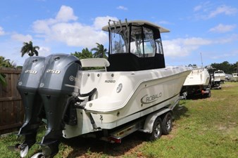 - 11 12_2017 26ft Robalo R260