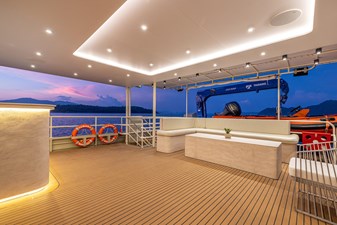 VANORA 26 Upper lounge 2 