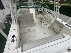 Boston Whaler 230 Vantage 14 WhatsApp Image 2024-12-13 at 09.19.57 (11)