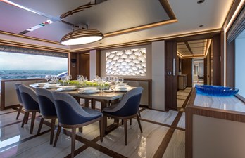 #6 MAJESTY 140 6 6Majesty 140 - Dining Area (2)