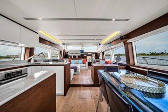 2015 Prestige 750 35 