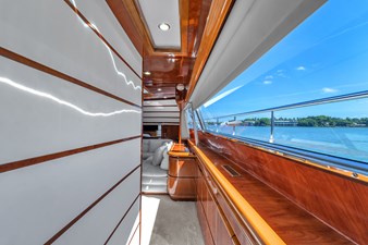 Ferretti Yachts Custom Line 94 79 